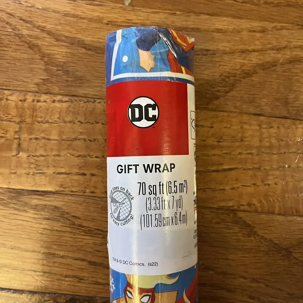 DC Comics Christmas Wrapping Paper 70 sq ft - Superman Batman Wonder Woman Flash